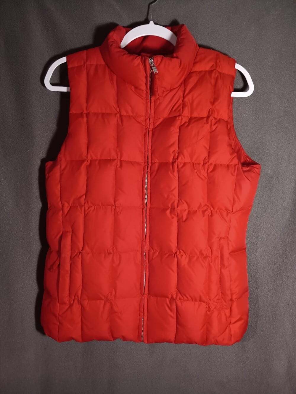 Gap Red Down Filled Puffer Vest Women’s Medium Full Zip Outdoor Casual